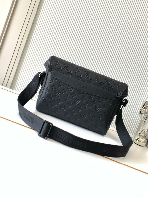 l0vis Vvtt0n messenger voyager pm g65