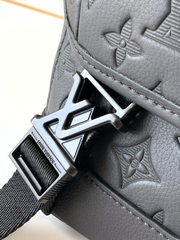 l0vis Vvtt0n messenger voyager pm g65