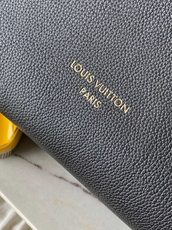 l0vis Vvtt0n express travel