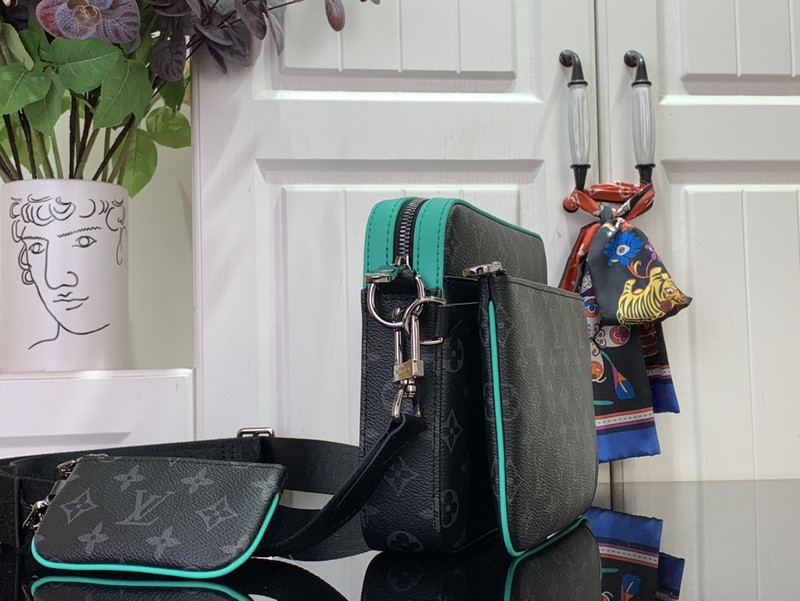 l0vis Vvtt0n trio jm messenger