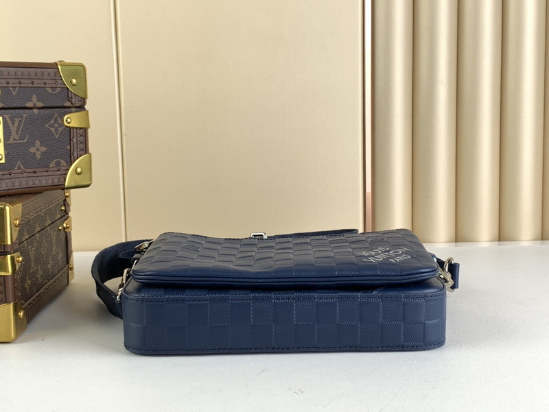 l0vis Vvtt0n trio jm messenger