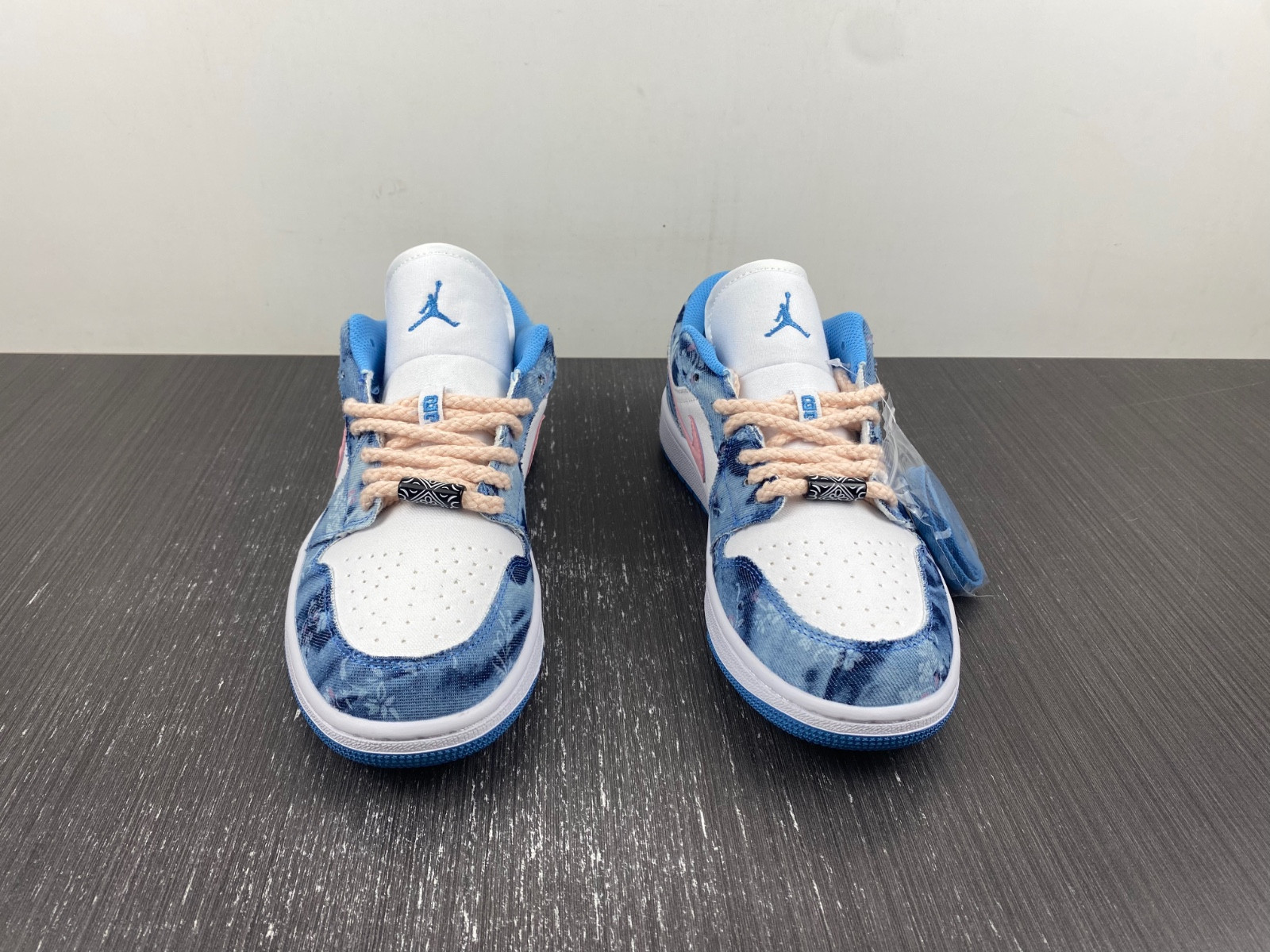 Jordan 1 Low Washed Denim (GS) DM8947-100