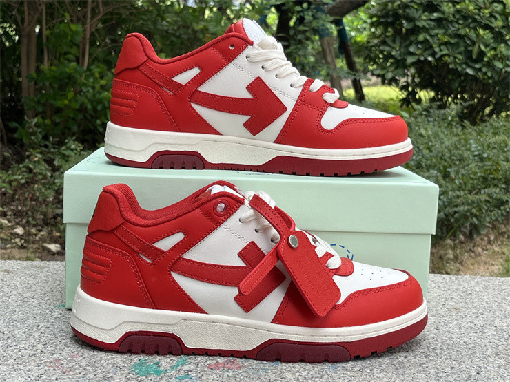 Off-White c/o Virgil Abloh