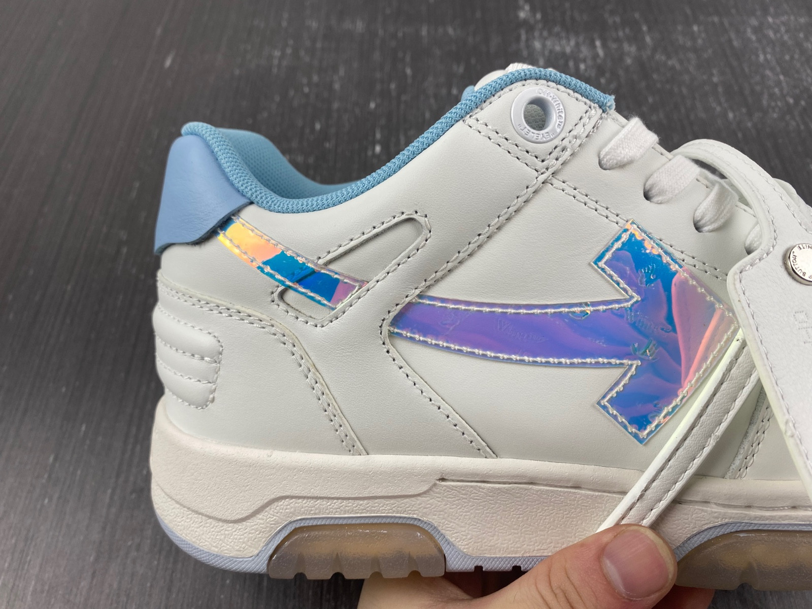 Off-White c/o Virgil Abloh