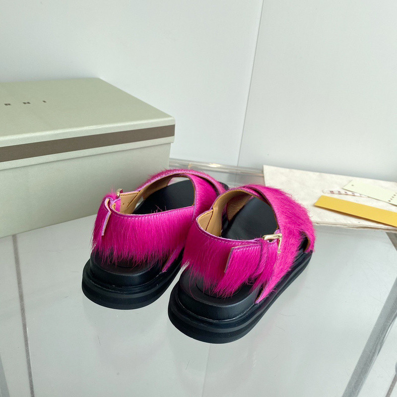 FUCHSIA LONG-HAIR CALFSKIN FUSSBETT