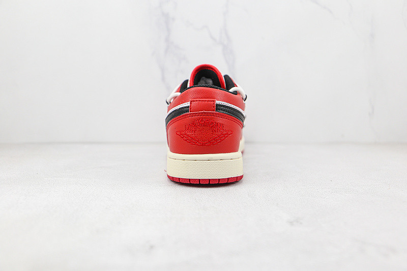 Air Jordan 1 Low Chicago 553558-208