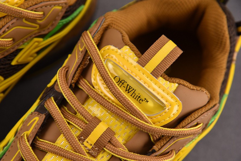 Off-White c/o Virgil Abloh