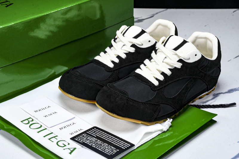 b0tt*ga Ven*ta orbit sneaker