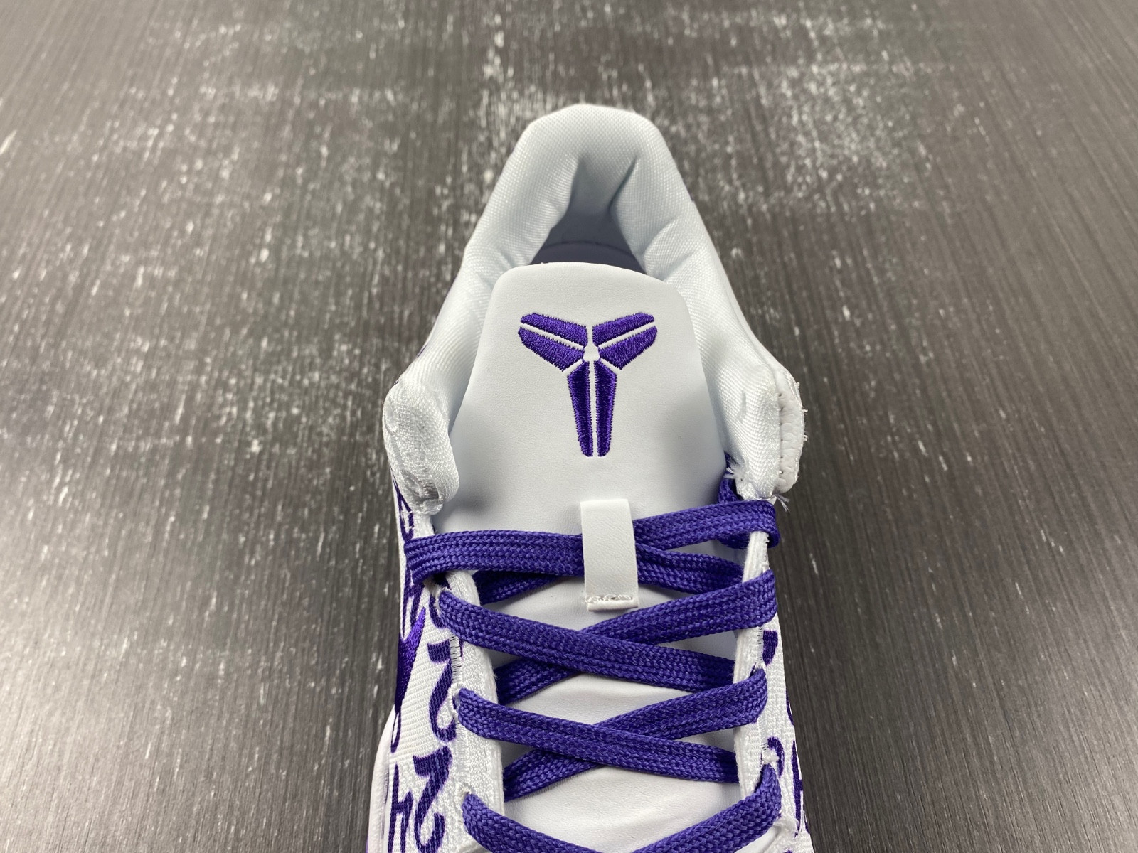 Nike Kobe 8 Protro "White/Court Purple" FQ3549-100