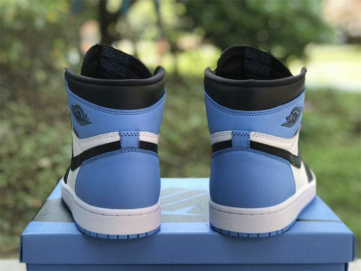 Air Jordan 1 High OG University Blue DZ5485-400