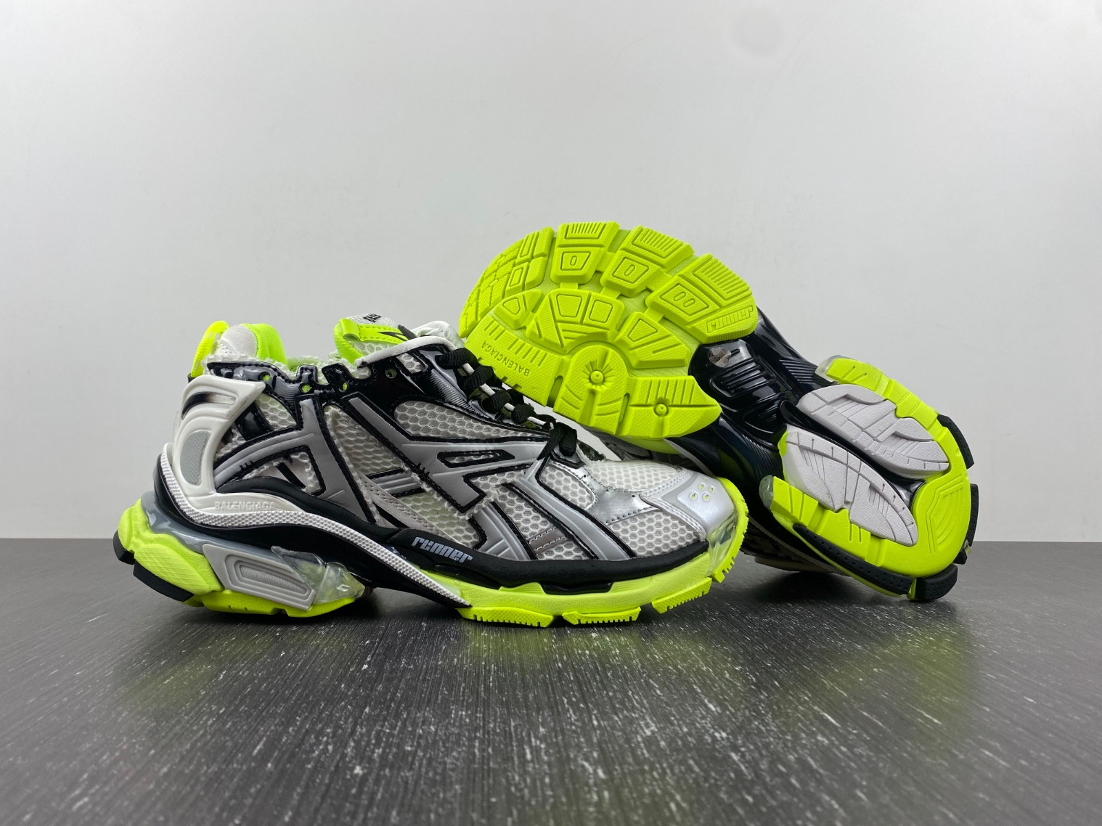 Ba*len*cia*ga runner 67403 w3rbp 1093