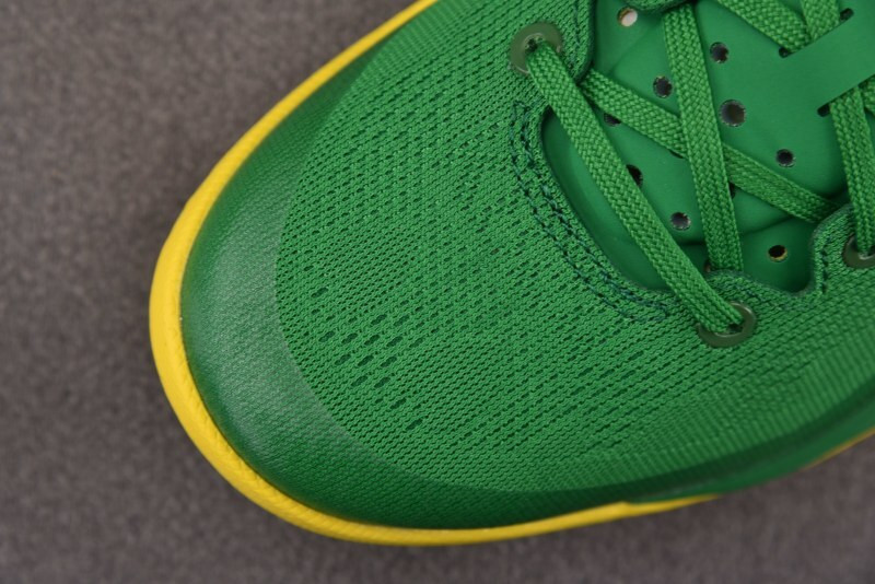 NK Kobe 8 Oregon Ducks PE PACK