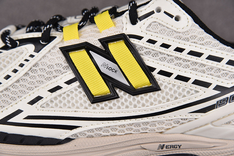 Ganni x New Balance 1906R Egret M1906RGG