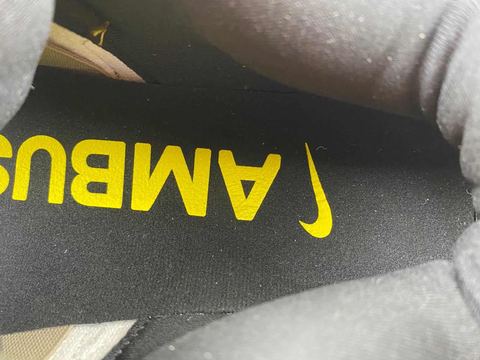 Nike Air More Uptempo Low AMBUSH Vivid Sulfur Limestone FB1299-200