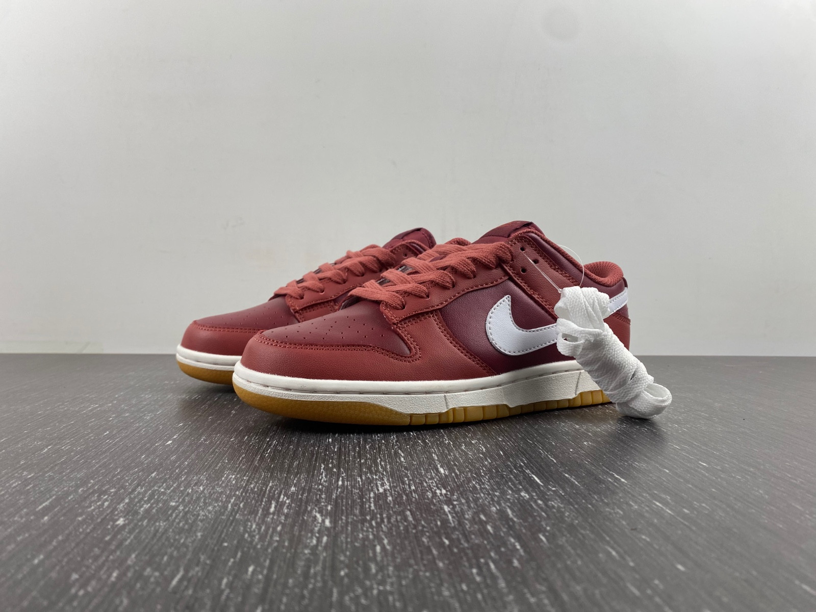 Dunk Low With Hits Of “Desert Berry”DD1503-603