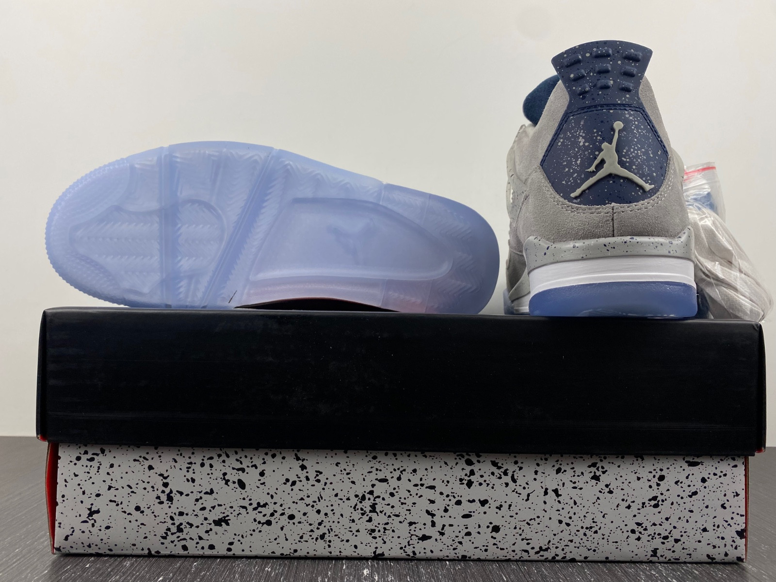 Jordan 4 Retro Georgetown (PE) AJ4-1043505
