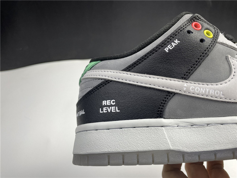 NIKE DUNK LOW “CAMCORDER” CV1659-001