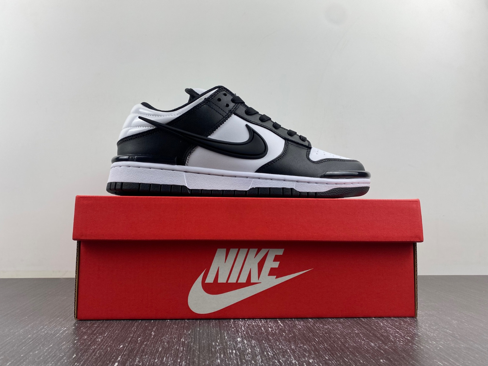 Nike Dunk Low Twist WMNS Panda DZ2794-001