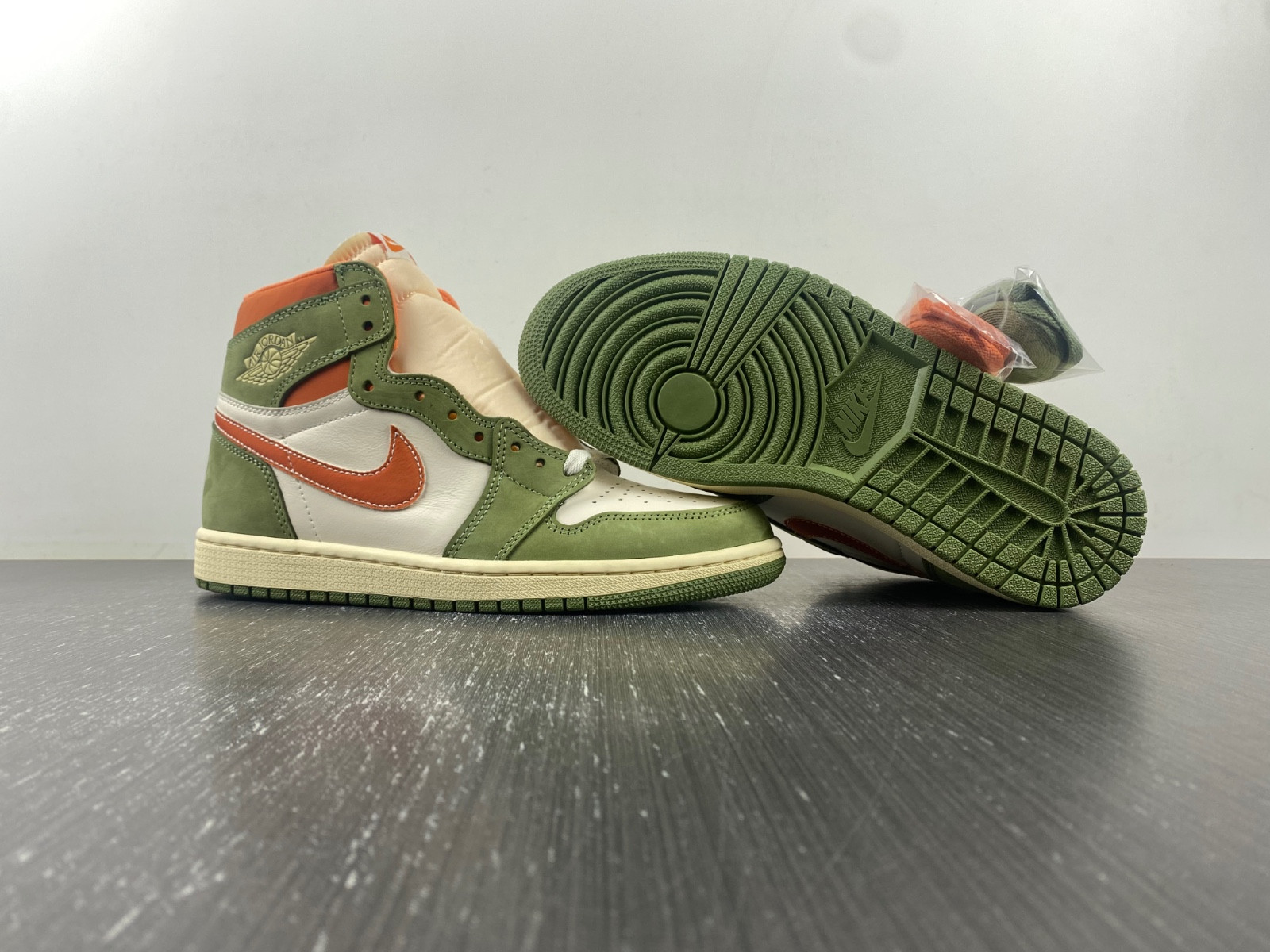 Air Jordan 1 High OG Celadon FB9934-300