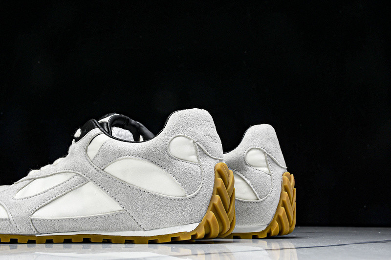 b0tt*ga Ven*ta orbit sneaker