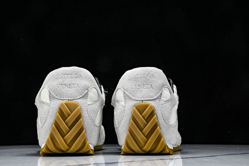 b0tt*ga Ven*ta orbit sneaker