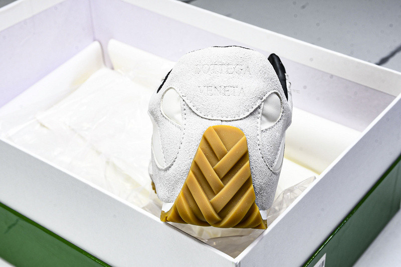 b0tt*ga Ven*ta orbit sneaker