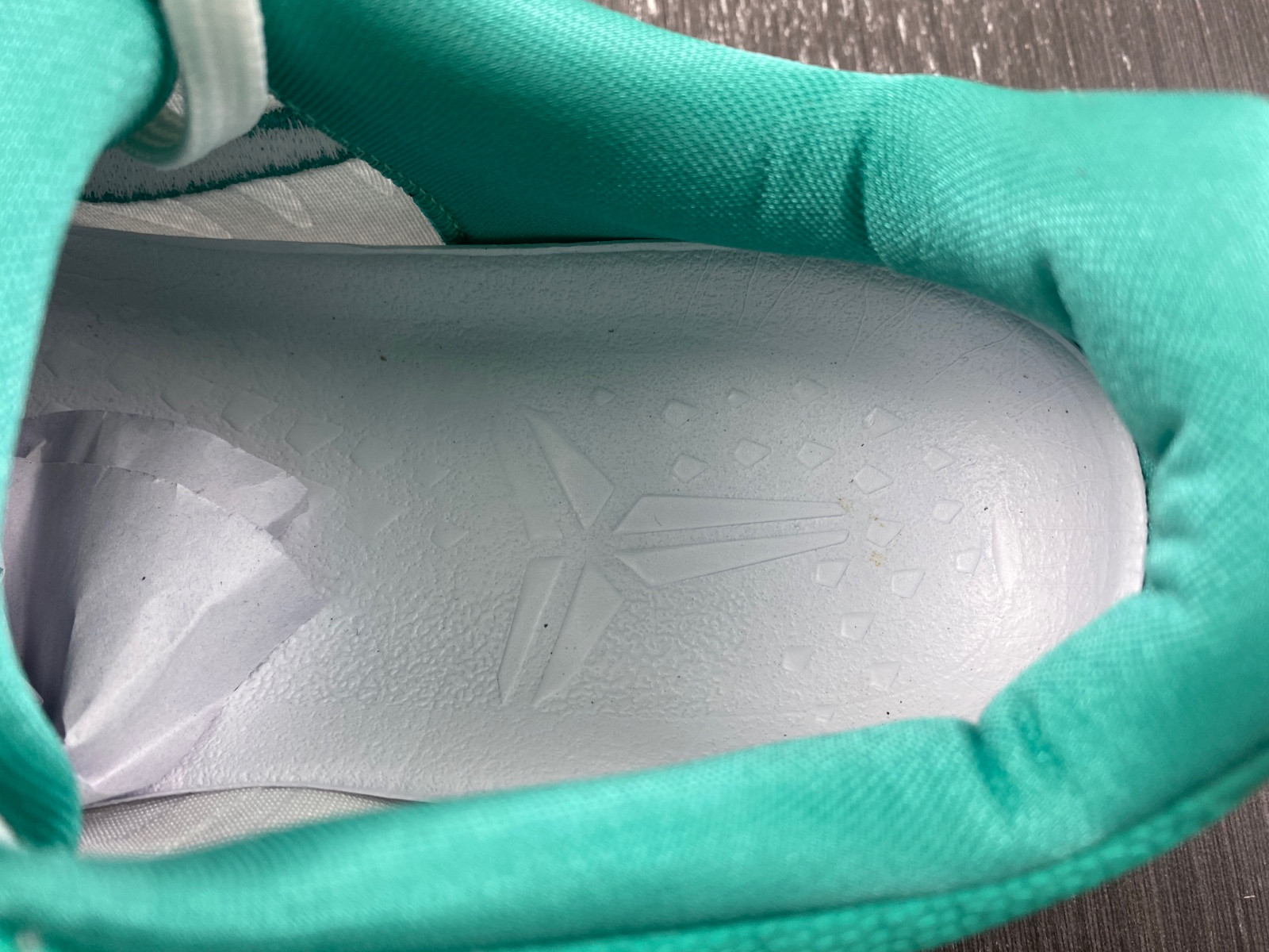 Nike Kobe 8 Protro White Radiant Emerald FQ3549-101