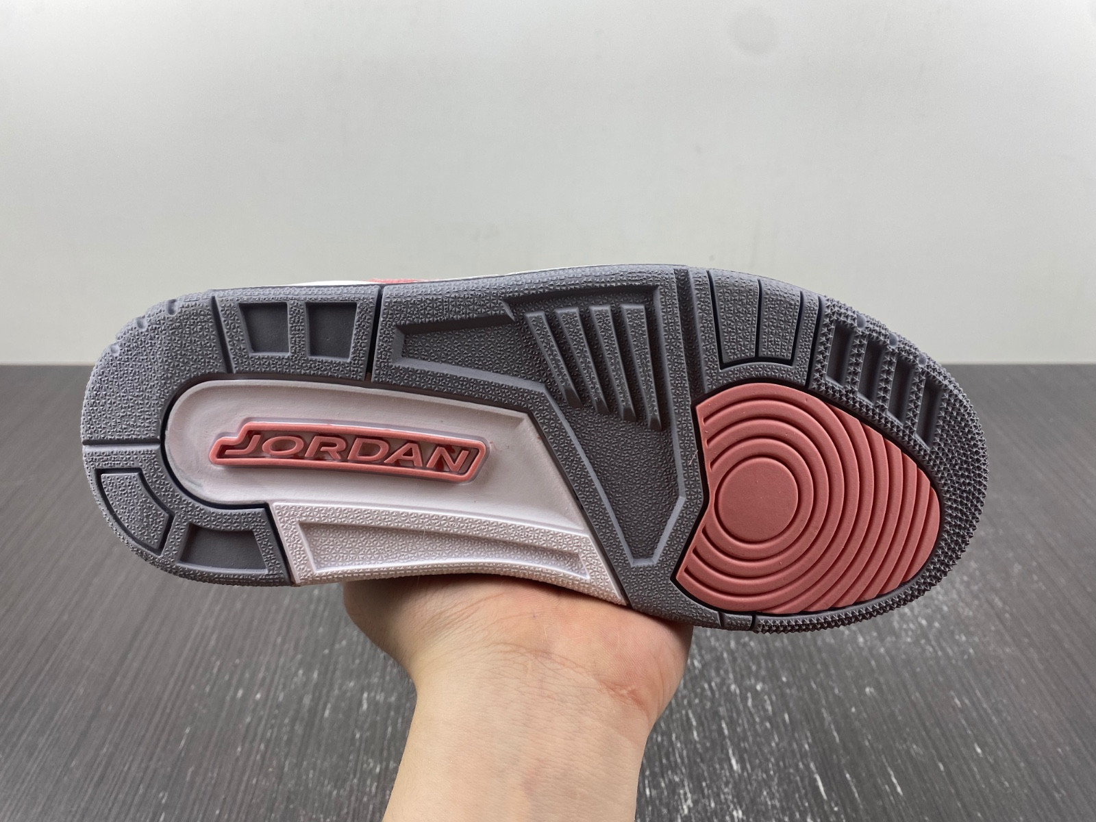 KAWS x Air Jordan 3 DZ2628-001