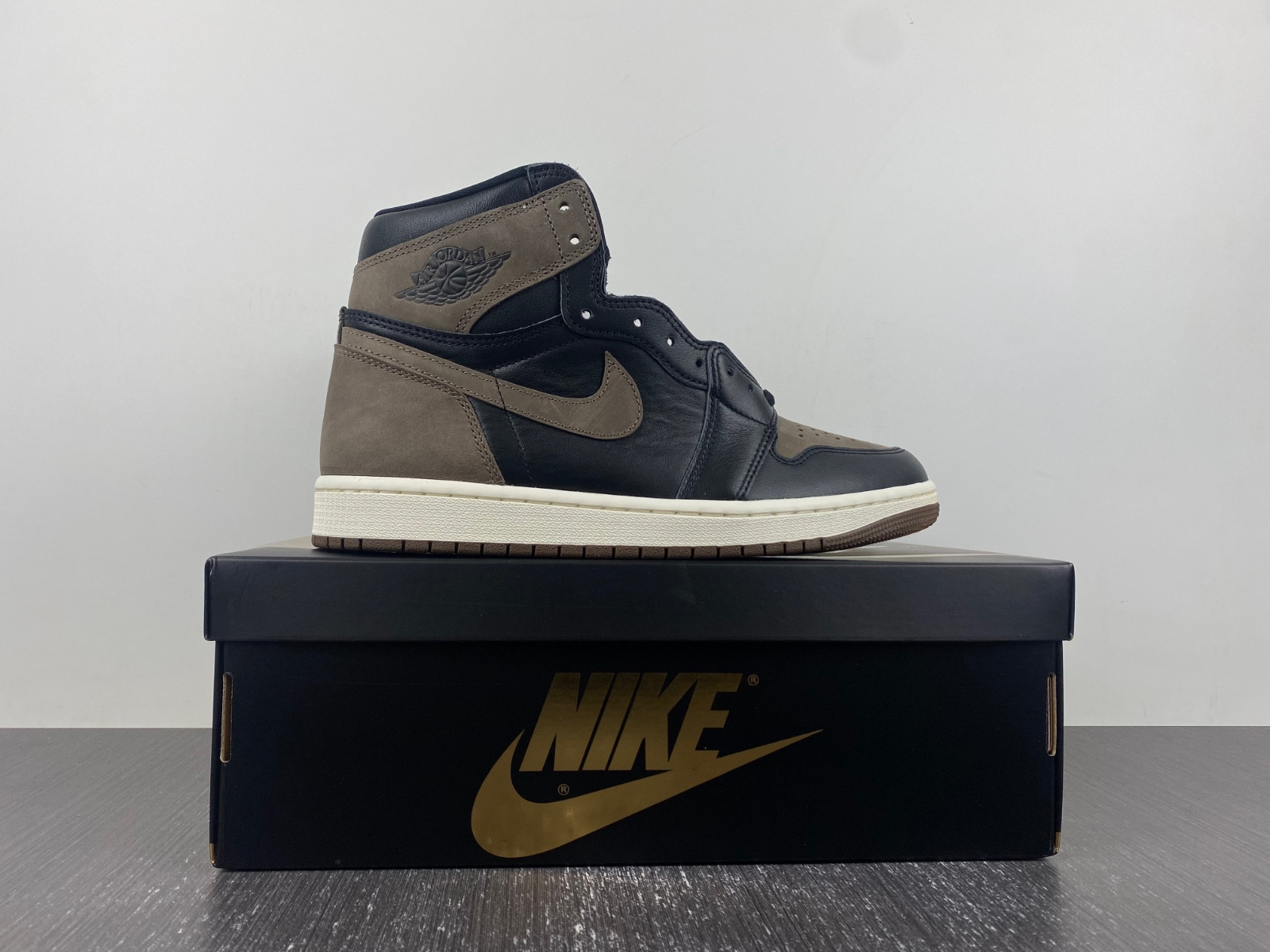 Air Jordan 1 Retro High OG "Palomino" DZ5485-020