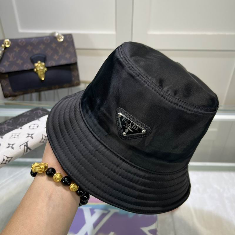 Pra*a nylon bucket hat