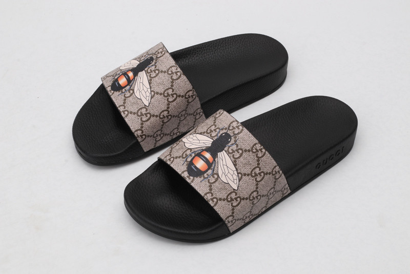 GUC LEATHER SLIDE