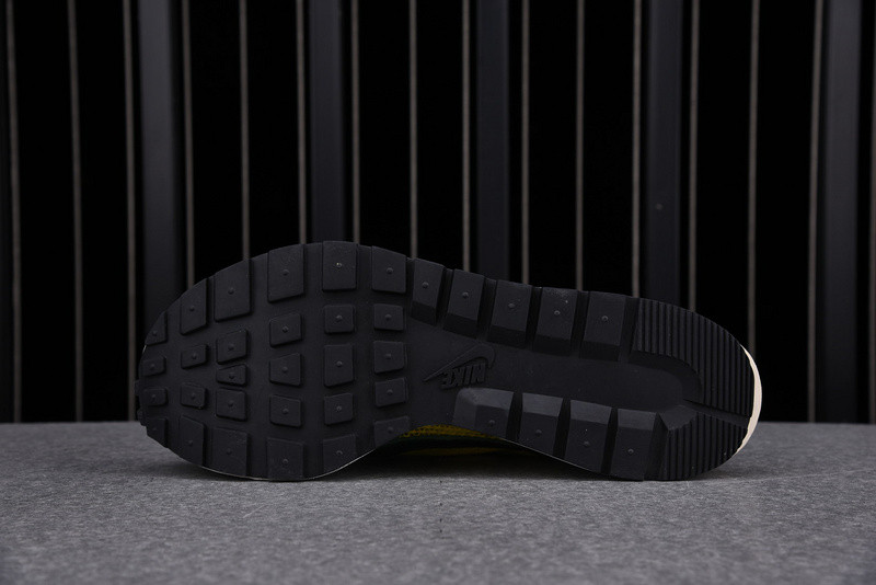 sacai x Nike VaporWaffle “Tour Yellow” CV1363-700
