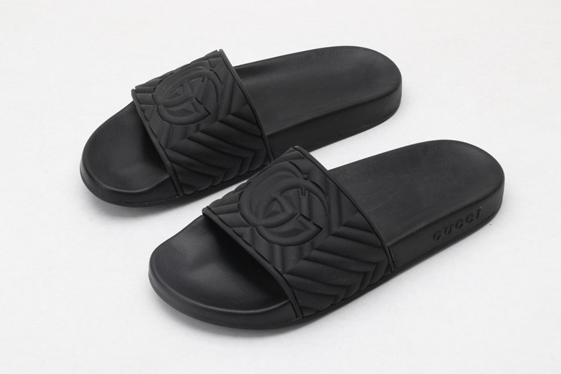 GUC LEATHER SLIDE