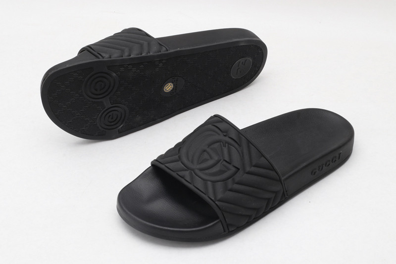 GUC LEATHER SLIDE