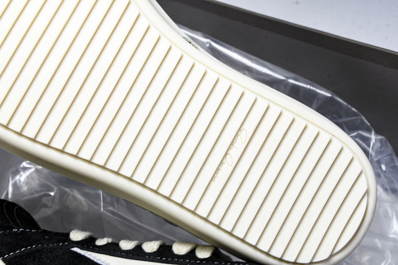 RICK 0WENS SNEAKERS(SUEDE)