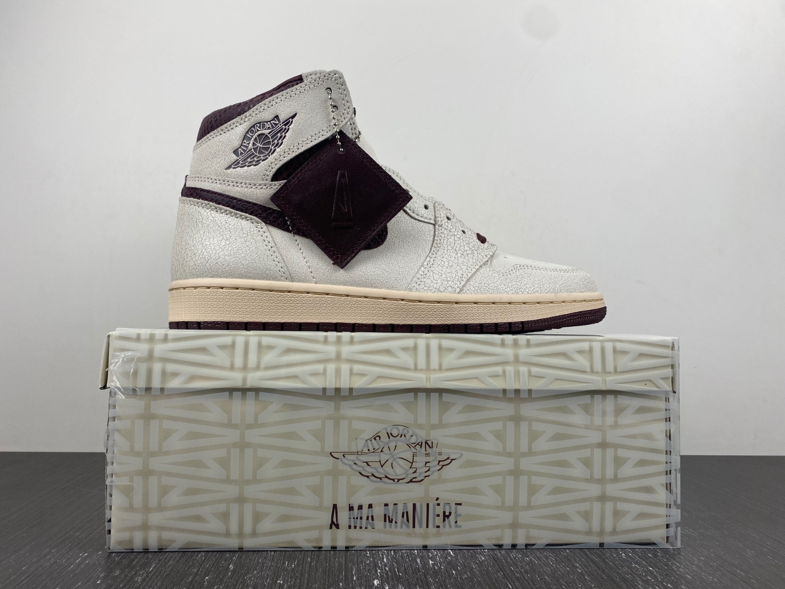 A MA MANIERE X AIR JORDAN 1 HIGH OG DO7097-100