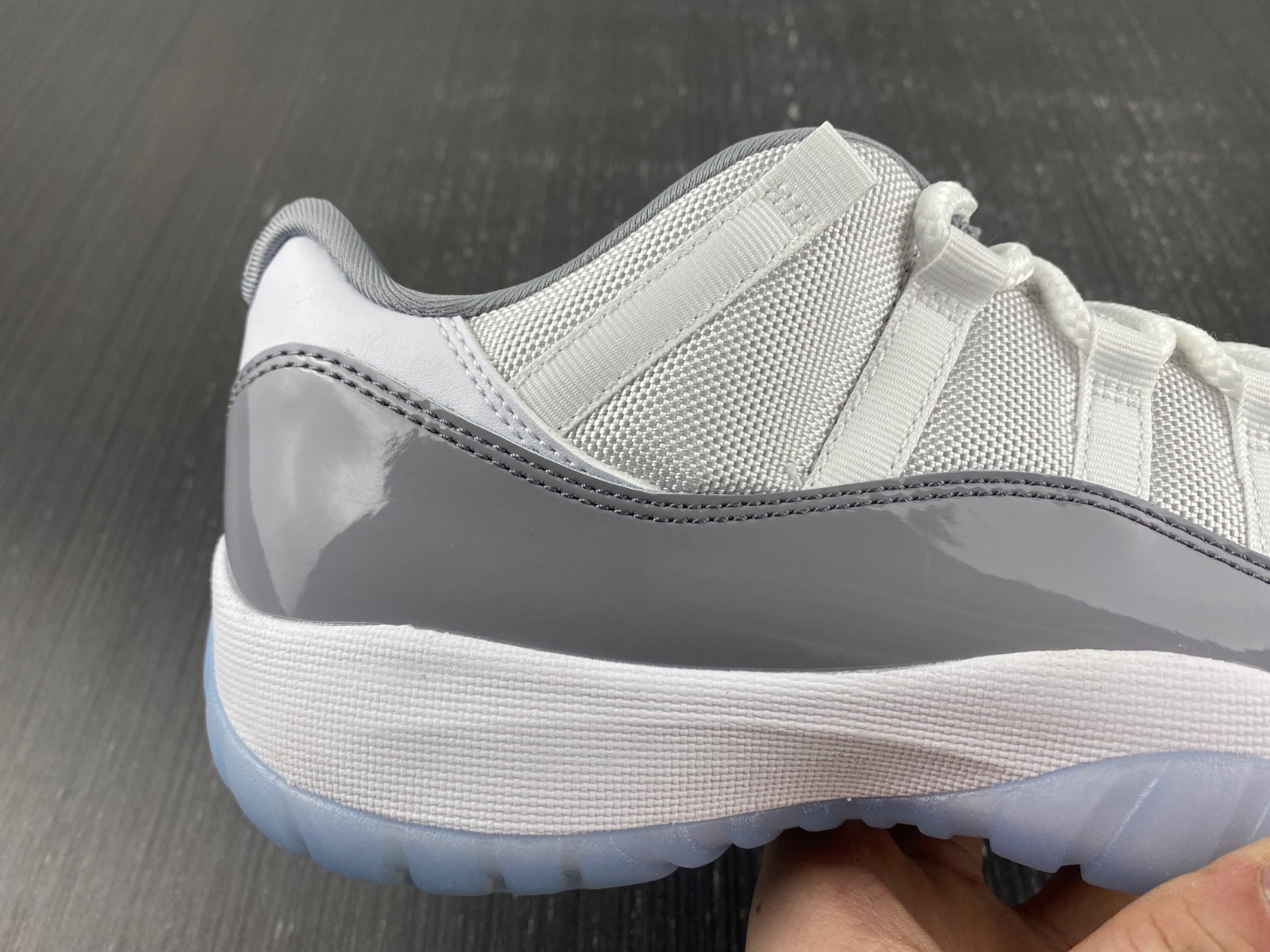 Jordan 11 Retro Low Cement Grey - AV2187-140