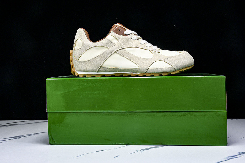 b0tt*ga Ven*ta orbit sneaker