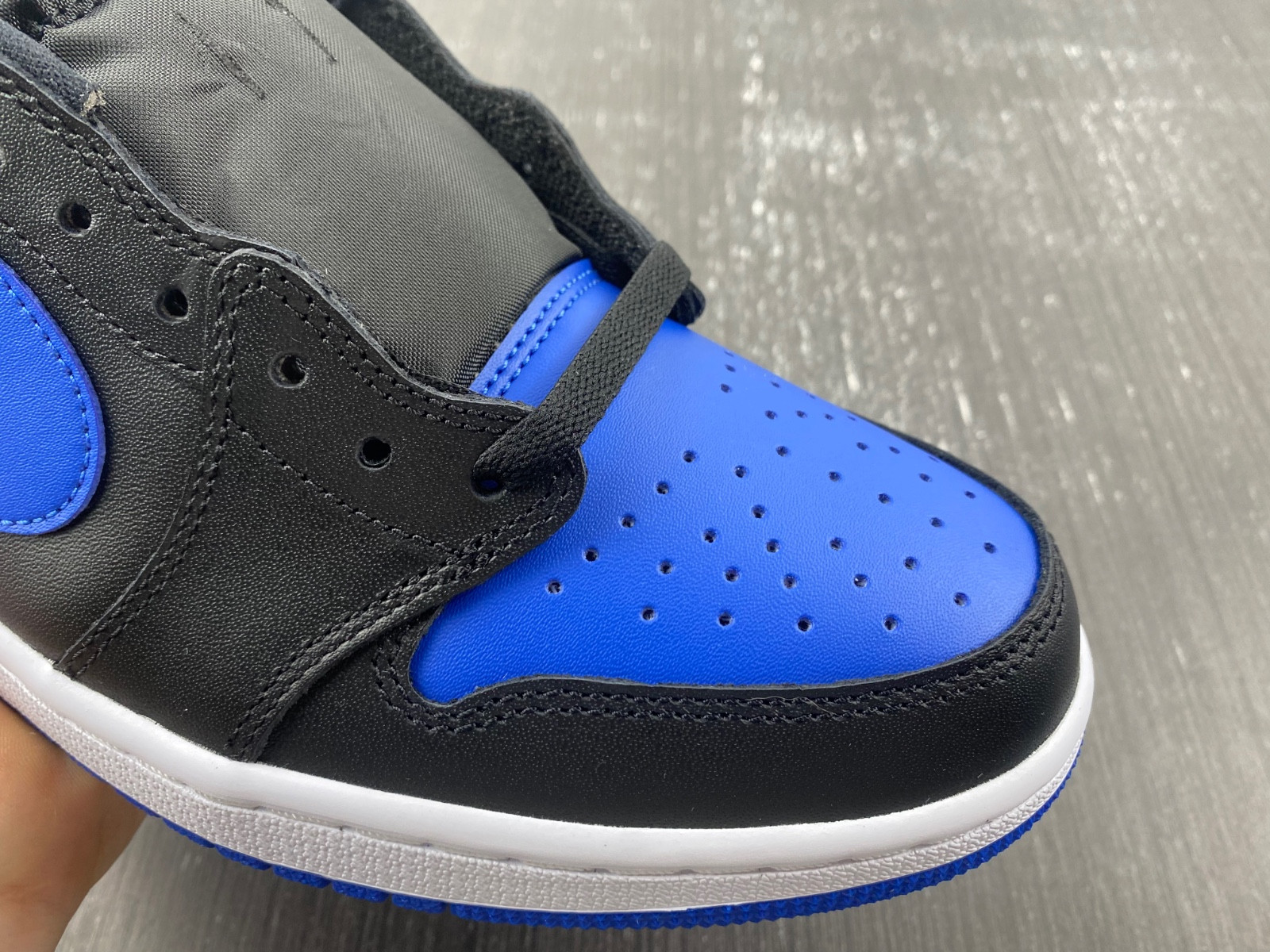 Jordan 1 Retro Low Royal (2015) - 705329-004