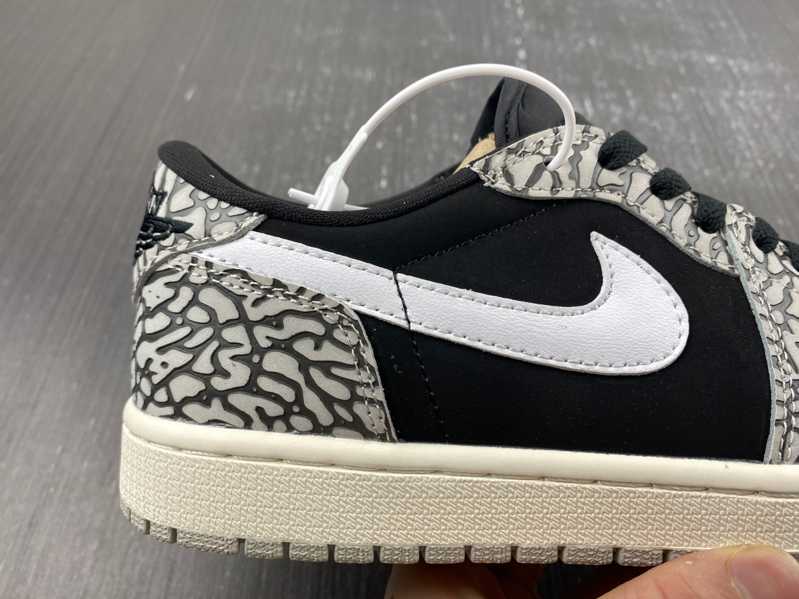 Jordan 1 Retro Low OG Black Cement - CZ0790-001