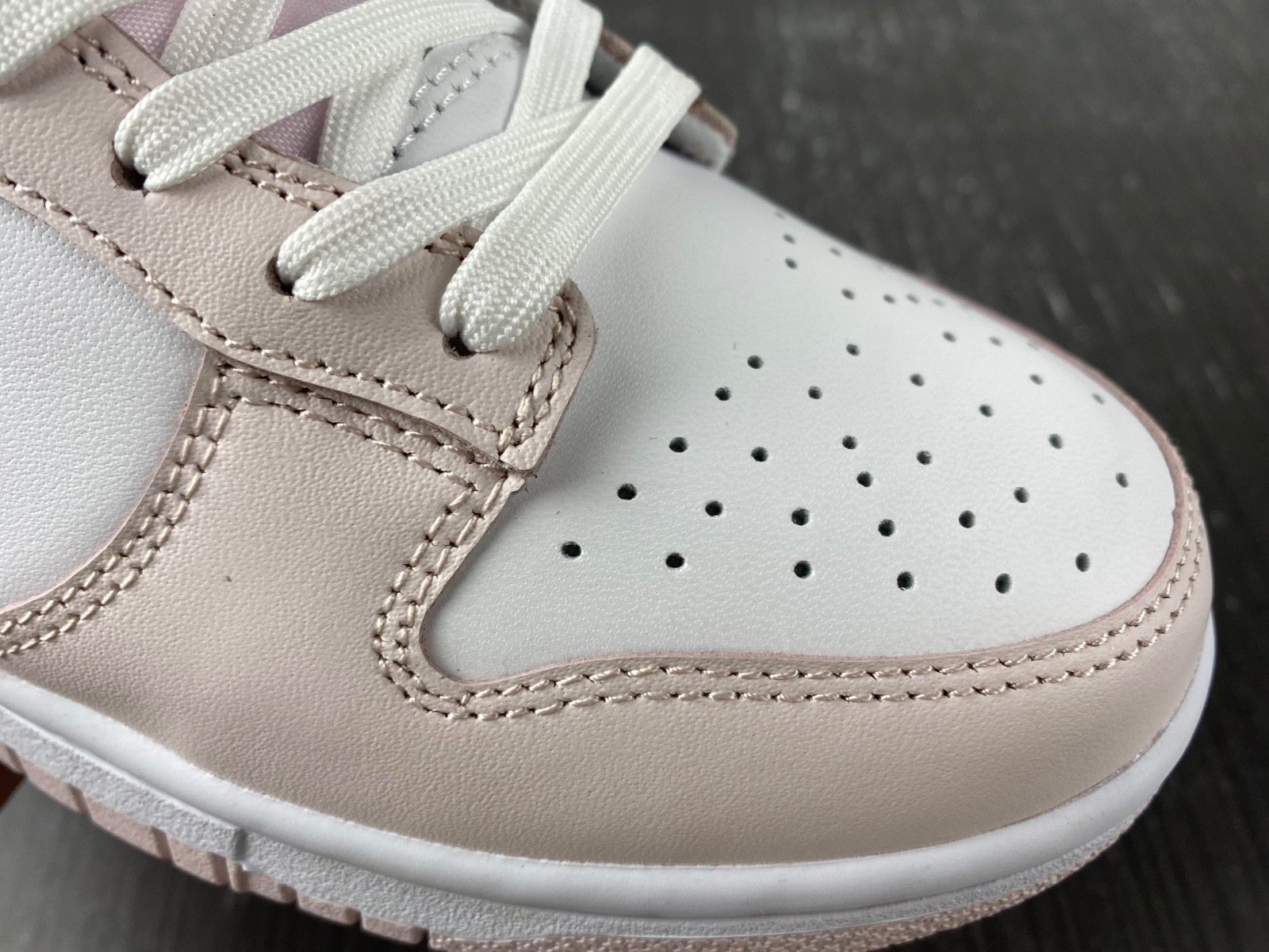 Nike Dunk Low "Pink Paisley" FD1449-100