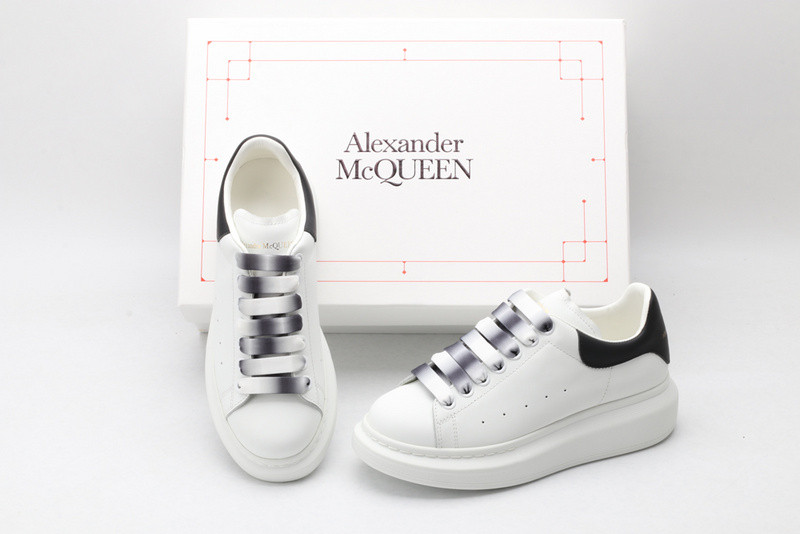 a1exa*der Mcqv*en sneaker
