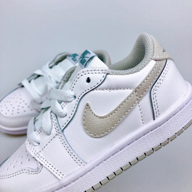 AIR JORDAN 1 KIDS SHOES