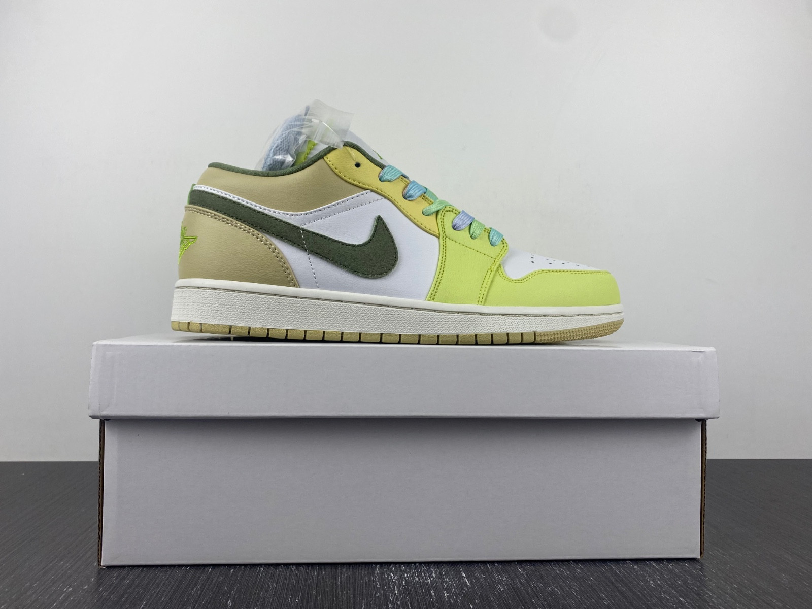 Air Jordan 1 Low White Volt Green Tan FD9906-131