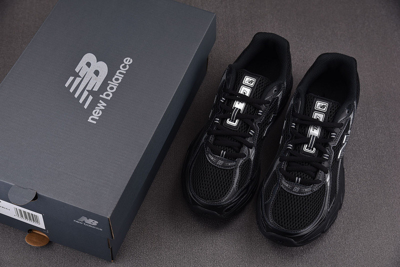 New Balance 740 Black Silver Metallic U740BM2