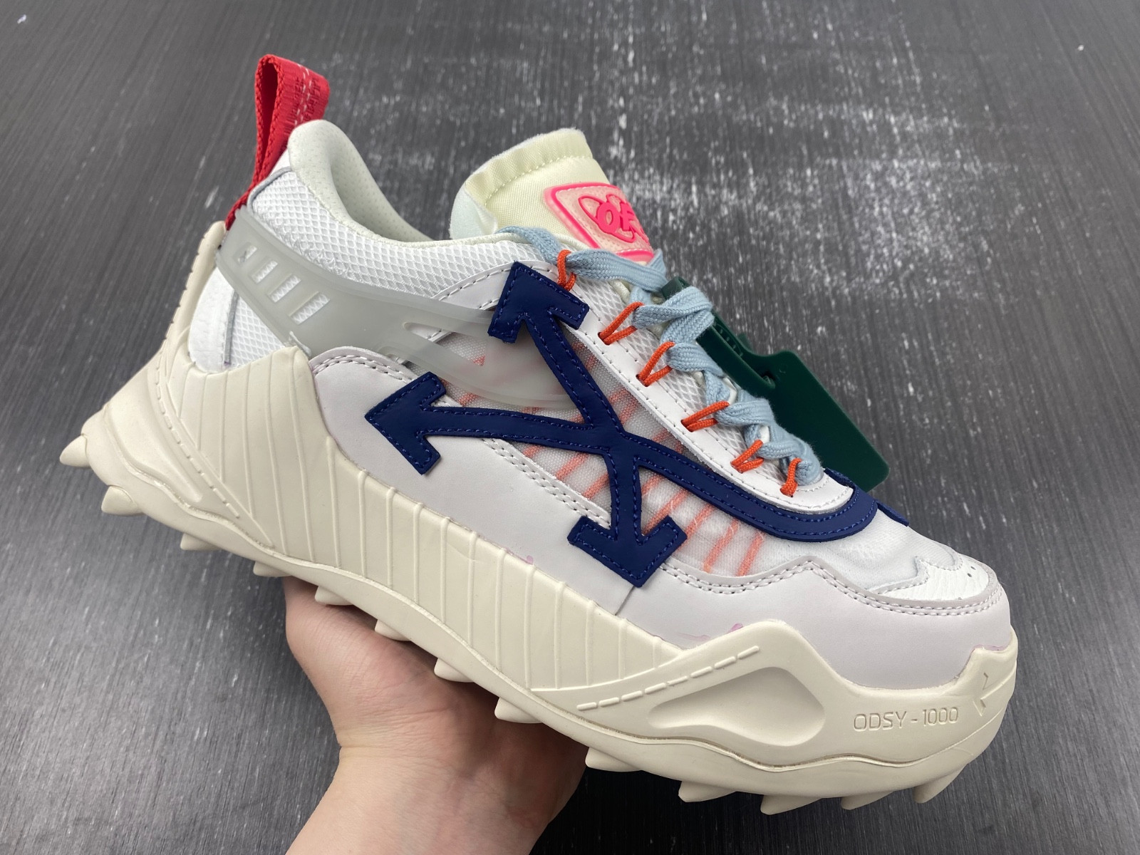 OW C/O ODSY-1000 SPORTS SHOES