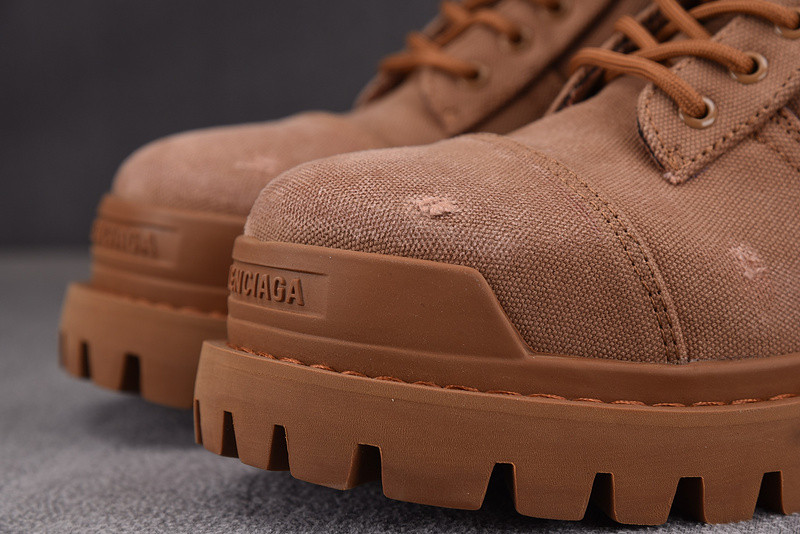 Ba*len*cia*ga strike combat boot