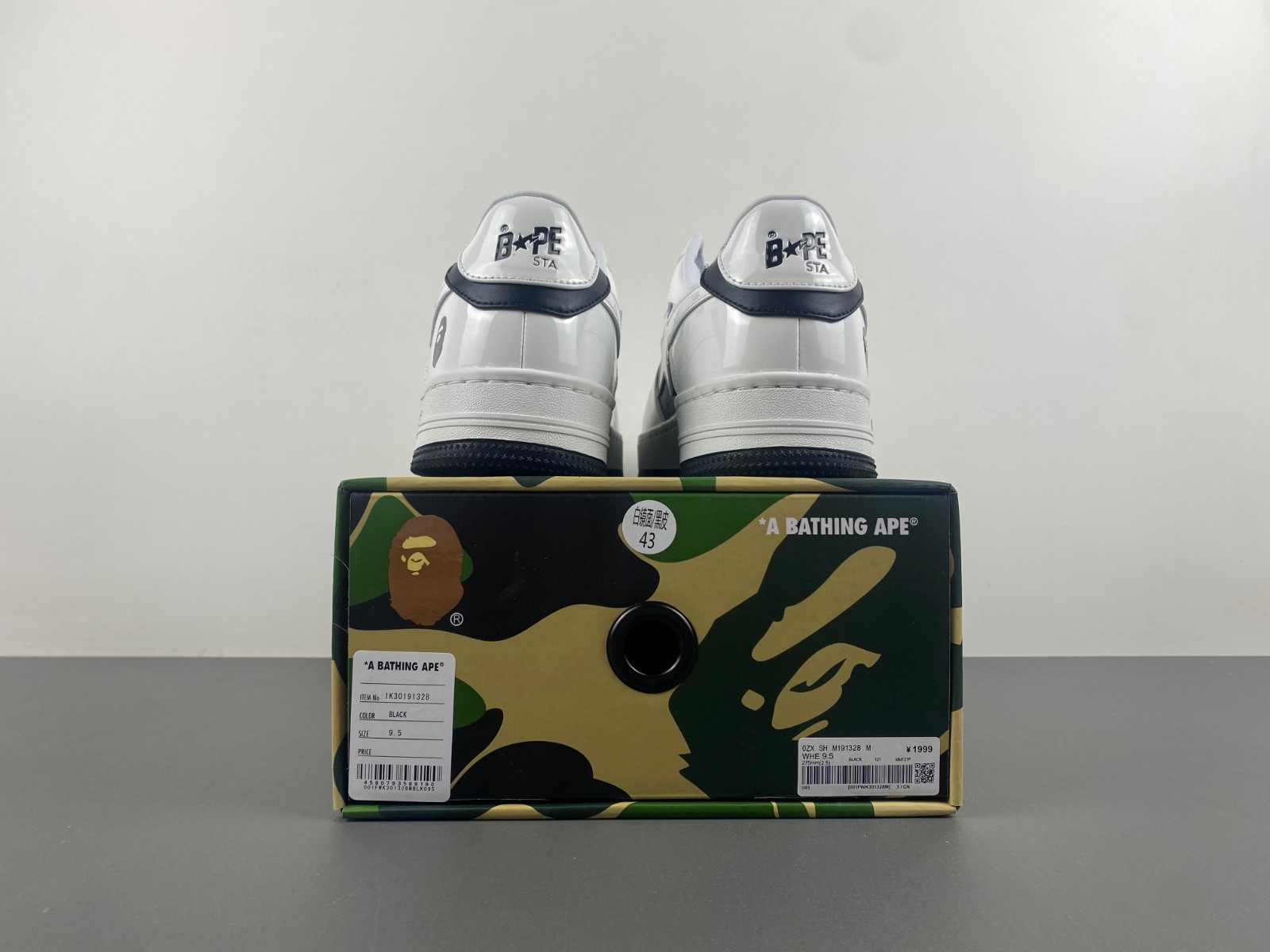 BAPE SNEAKERS