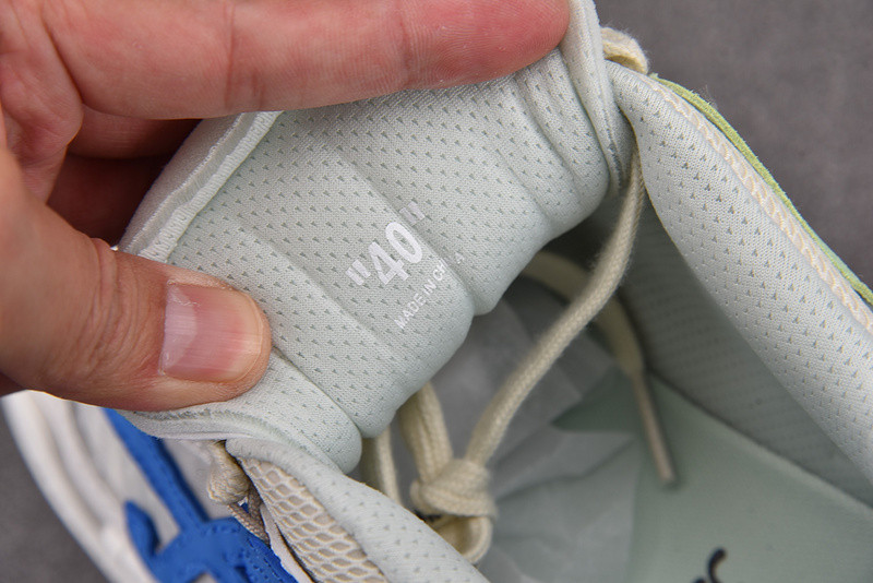 OW C/O ODSY-1000 SPORTS SHOES