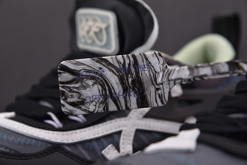 OW C/O ODSY-1000 SPORTS SHOES